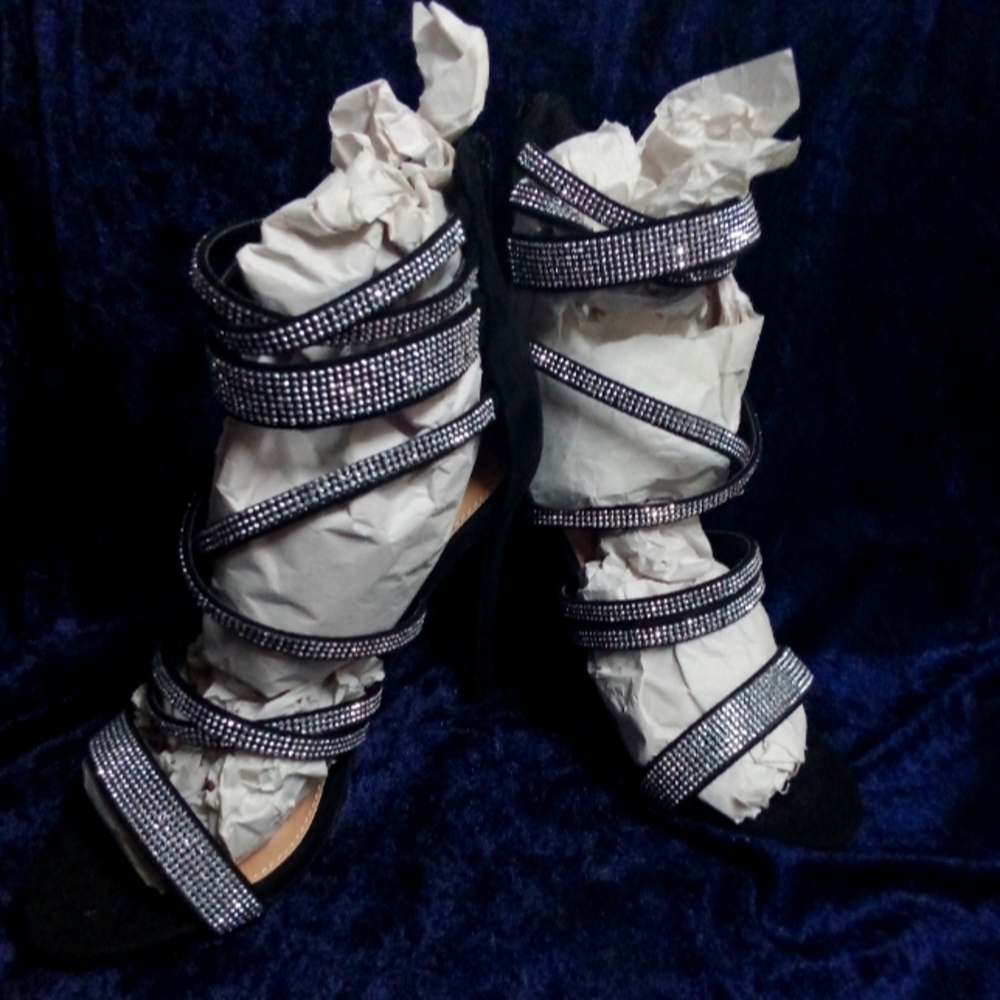 Fashion Nova sandals